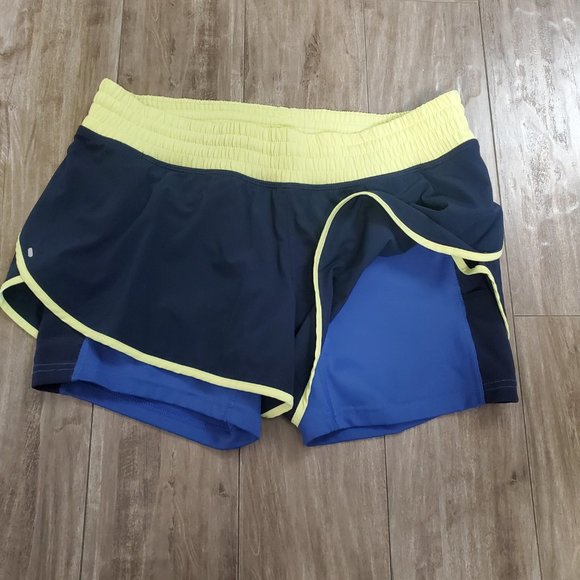 New balance running short with pocket liner tight. Black & Multicolor available - Picture 2 of 7